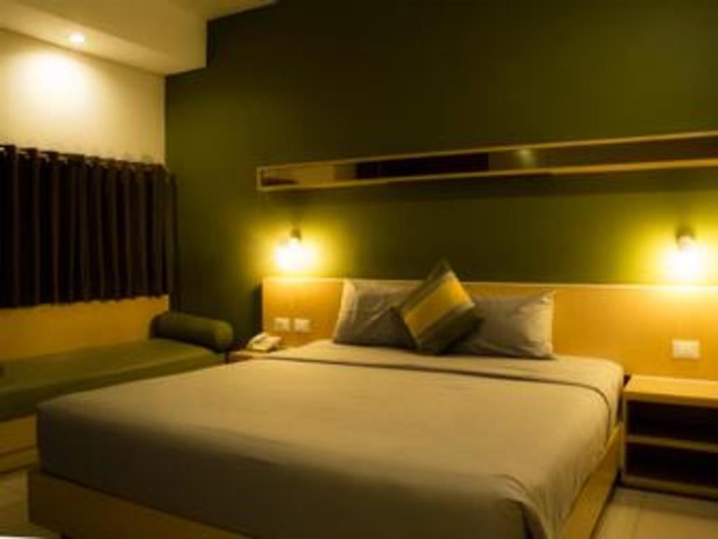 Hotel Tibera Taman Cibeunying Bandung Zewnętrze zdjęcie