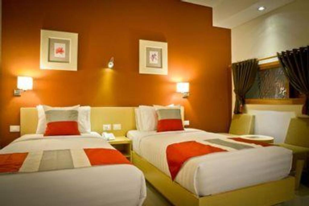 Hotel Tibera Taman Cibeunying Bandung Zewnętrze zdjęcie