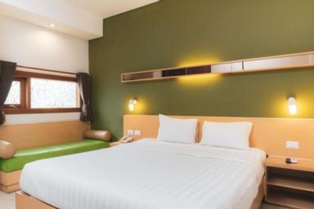 Hotel Tibera Taman Cibeunying Bandung Zewnętrze zdjęcie