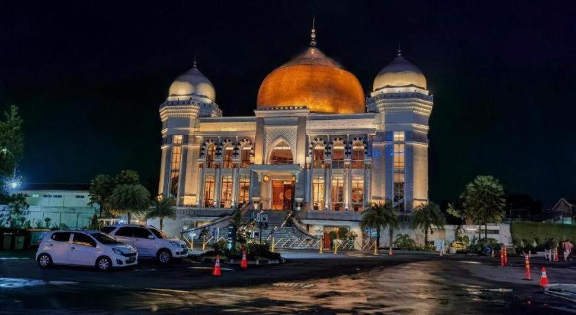 Hotel Tibera Taman Cibeunying Bandung Zewnętrze zdjęcie