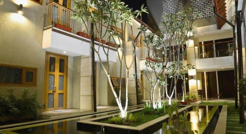 Hotel Tibera Taman Cibeunying Bandung Zewnętrze zdjęcie