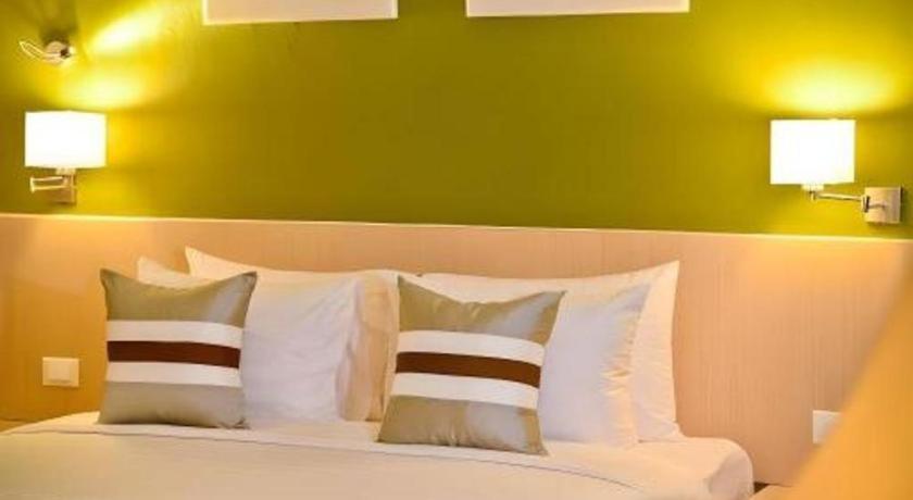 Hotel Tibera Taman Cibeunying Bandung Zewnętrze zdjęcie